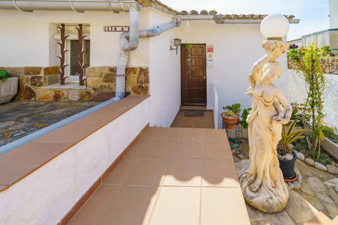 El Rincon De Santa Maria - Lux Houses Experience Tossa de Mar 0*,